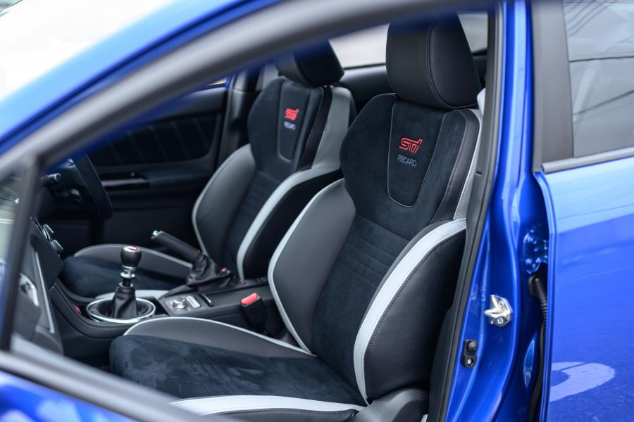 Интерьер Subaru WRX STI EJ20 Final Edition 2019 года  (JP) (фото 6 из 23)